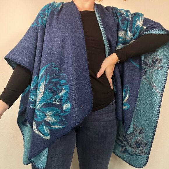 Libby Edelman Blue and Aqua Floral Cape Poncho One Size - Picture 1 of 6